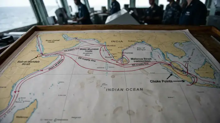 Carte de l'océan Indien illustrant les routes maritimes stratégiques autour de l'Inde.